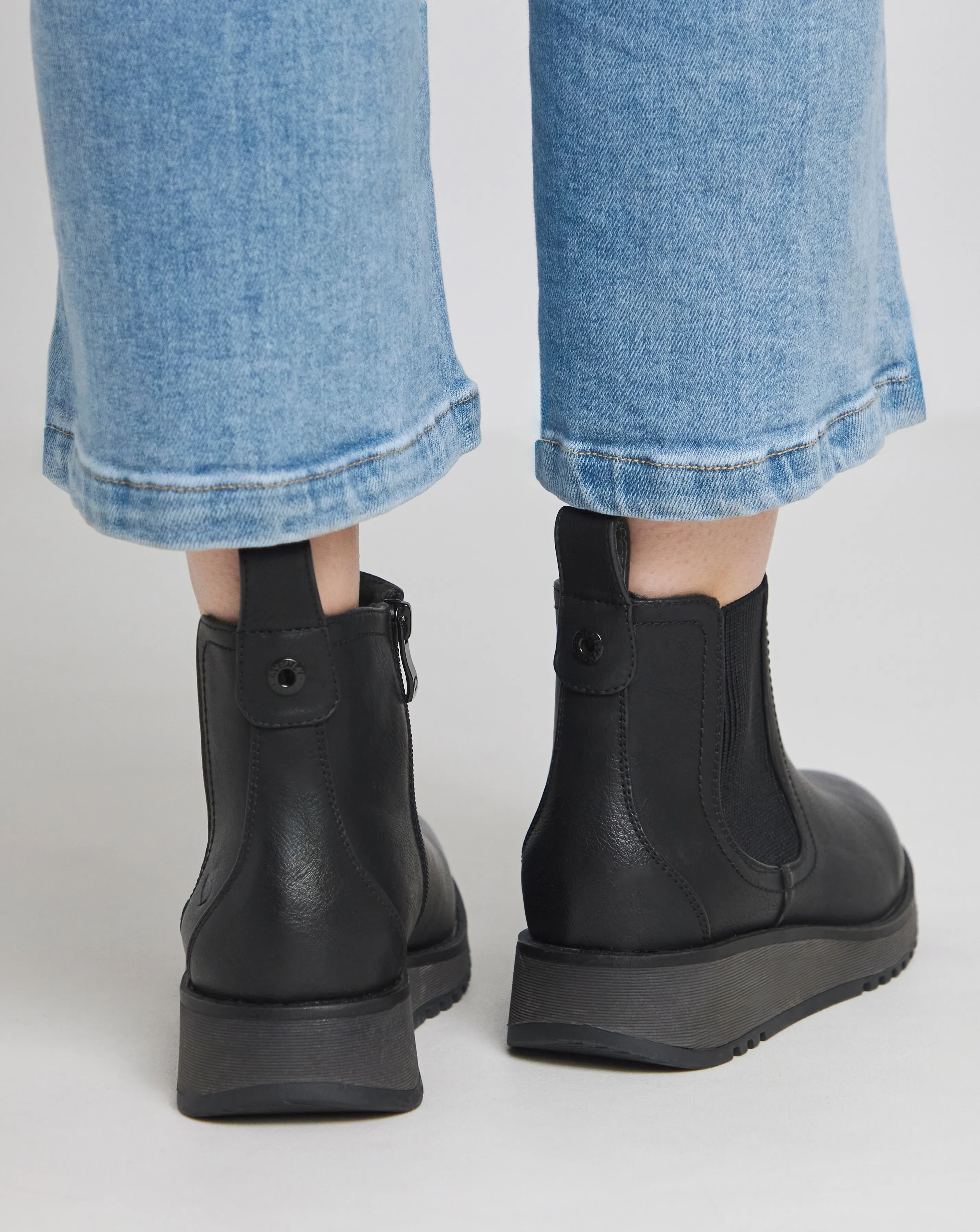 Heavenly Feet Rolo Chelsea Boot Extra Wide Fit