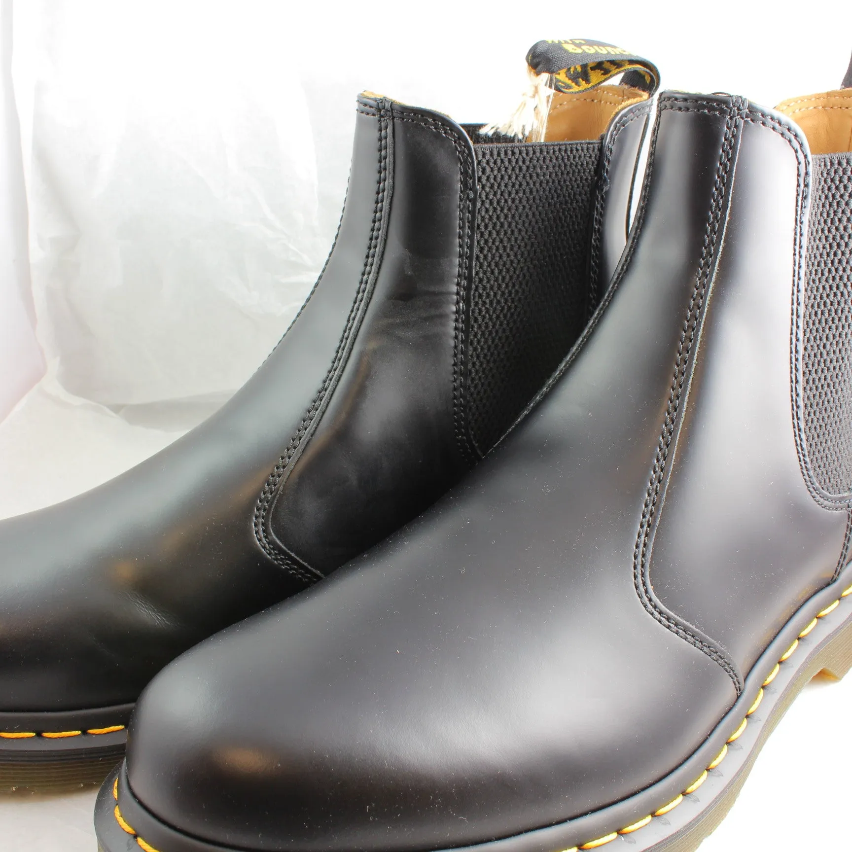 Mens Dr.Martens 2976 Chelsea Boot Black Leather