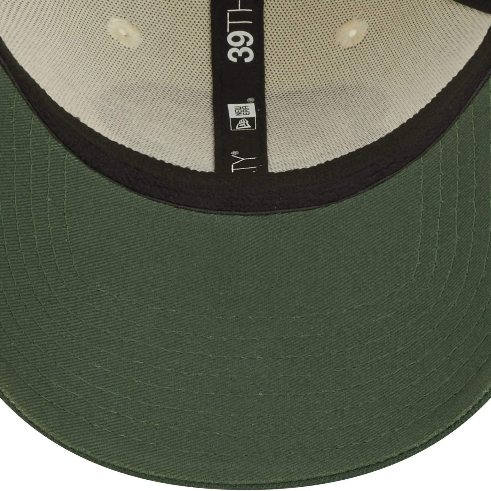 New Era Green Bay Packers NFL 39THIRTY Sideline 2022 Baseball Cap - White