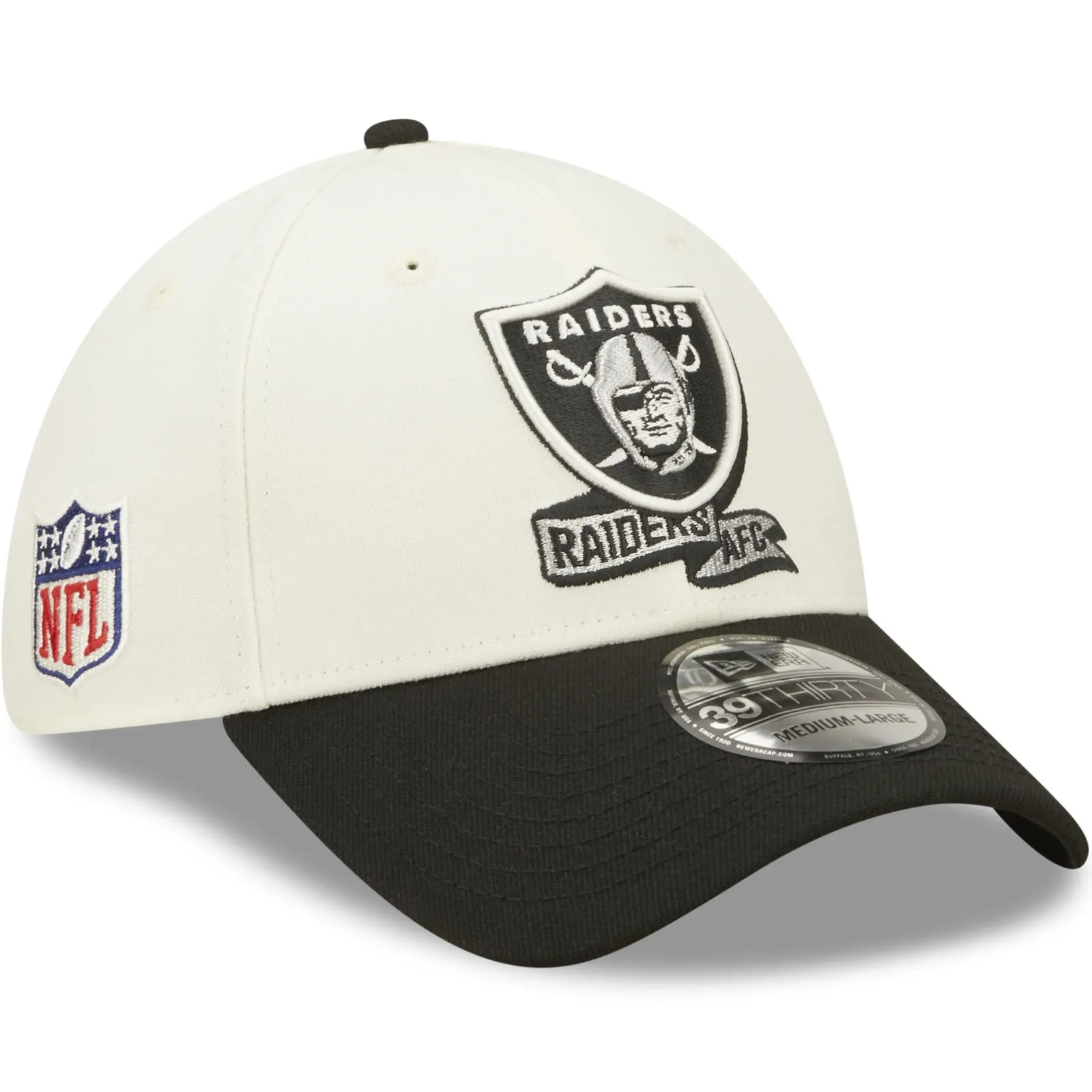 New Era Las Vegas Raiders NFL 39THIRTY Sideline 2022 Baseball Cap - White