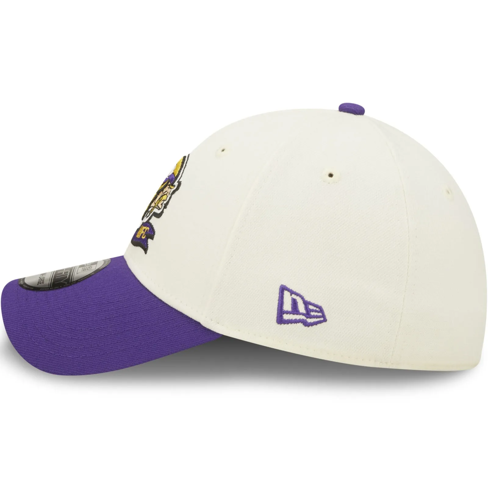 New Era Minnesota Vikings NFL 39THIRTY Sideline 2022 Baseball Cap - White