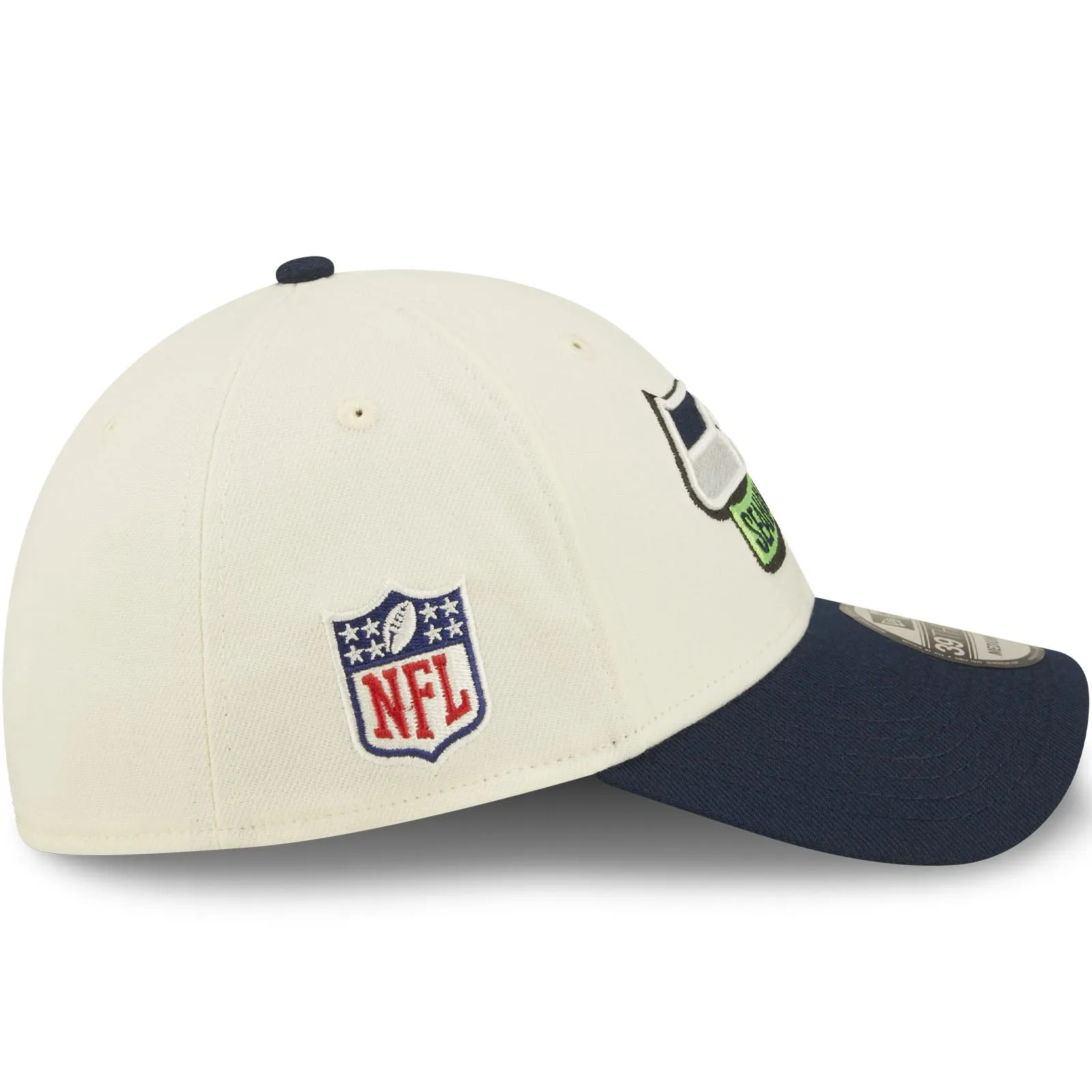 New Era Seattle Seahawks NFL 39THIRTY Sideline 2022 Baseball Cap - White