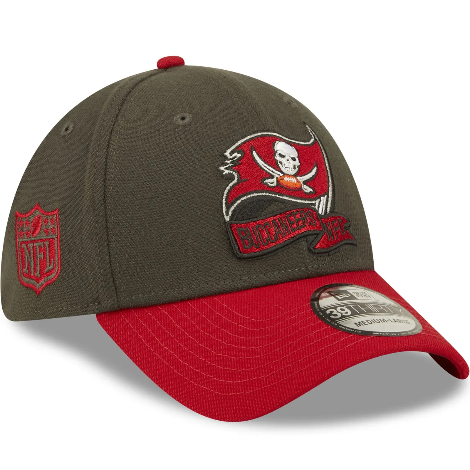 New Era Tampa Bay Buccaneers NFL 2022 Sideline 39THIRTY Baseball Cap - Brown