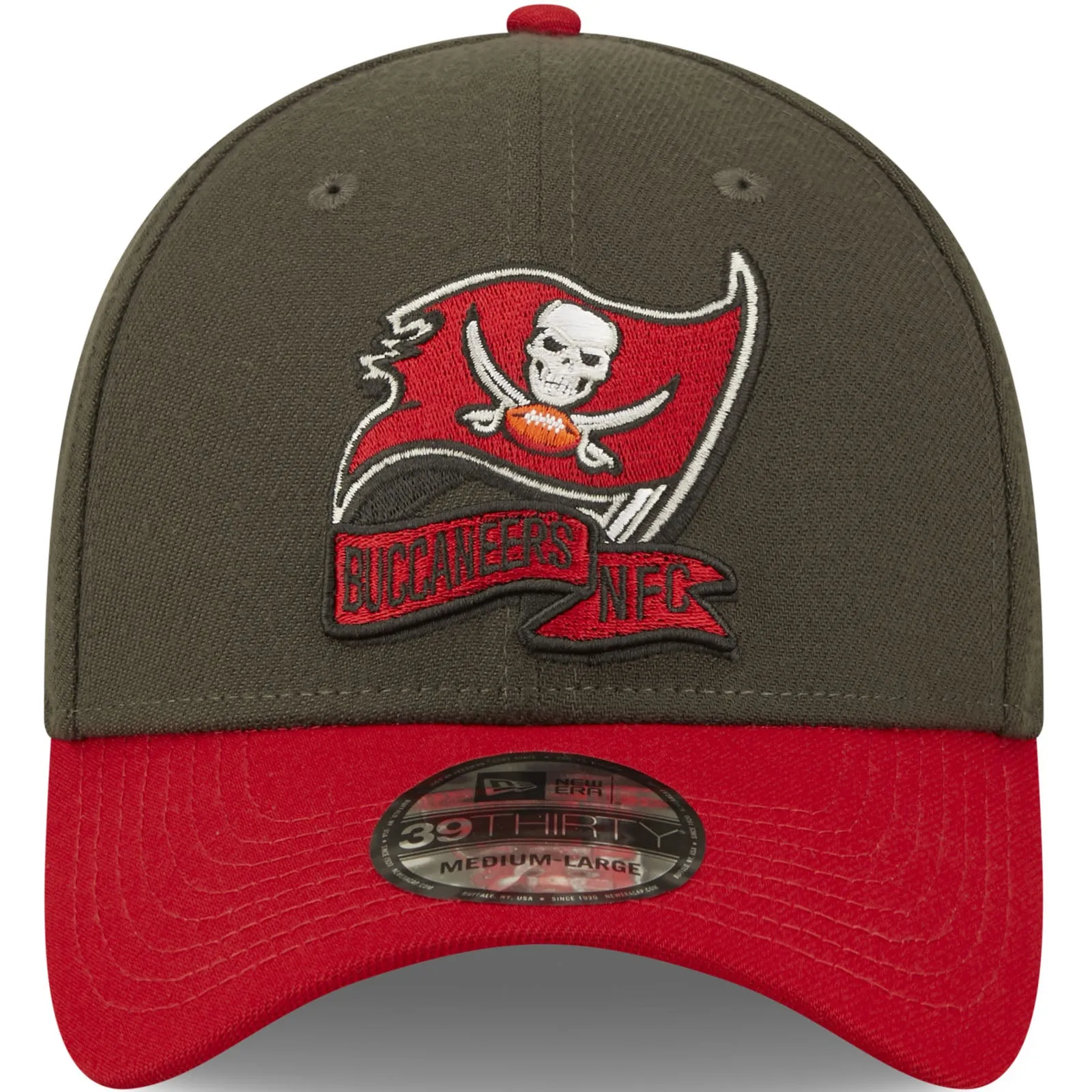 New Era Tampa Bay Buccaneers NFL 2022 Sideline 39THIRTY Baseball Cap - Brown