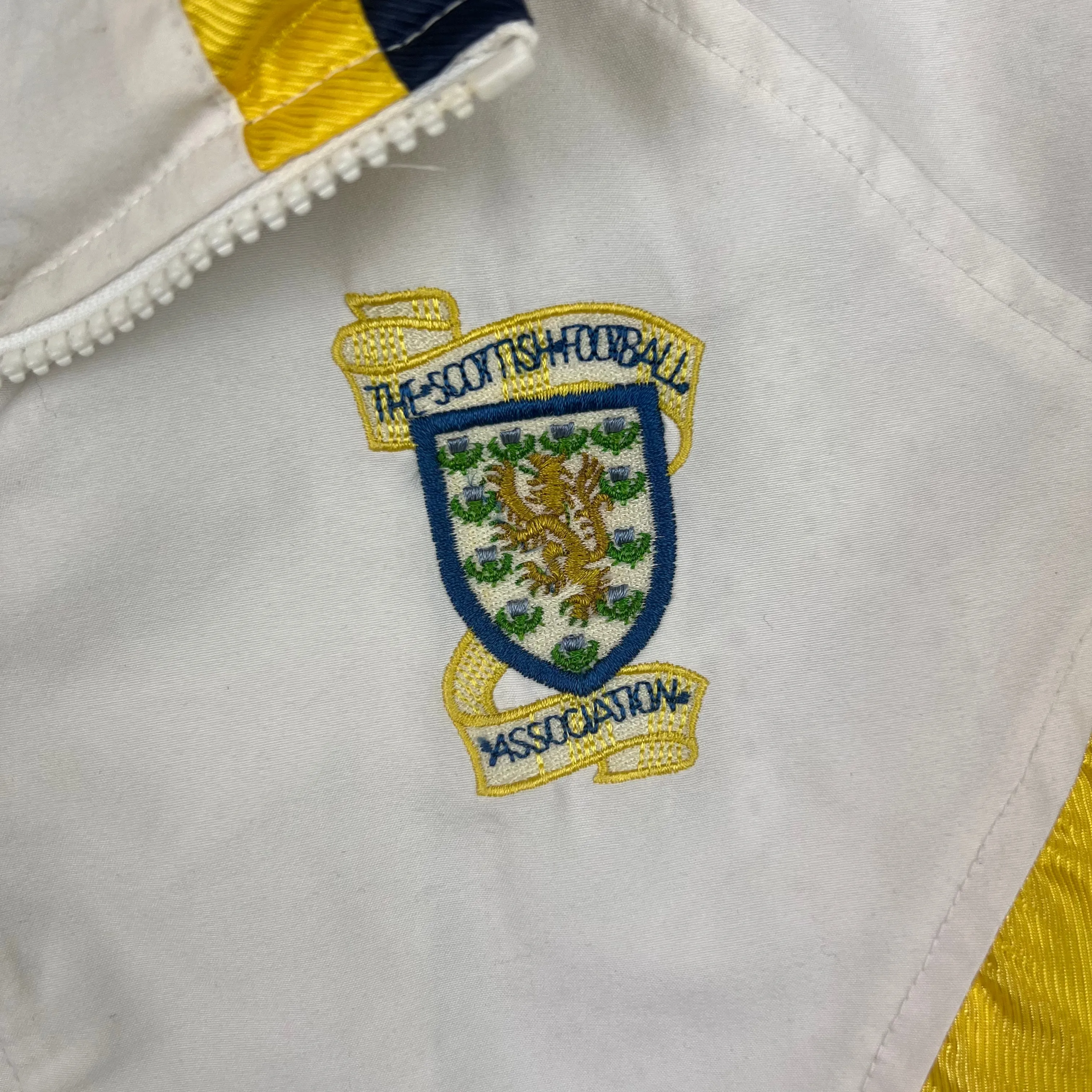 Umbro Scotland 1998-00  Track Jacket Rare White Navy Yellow