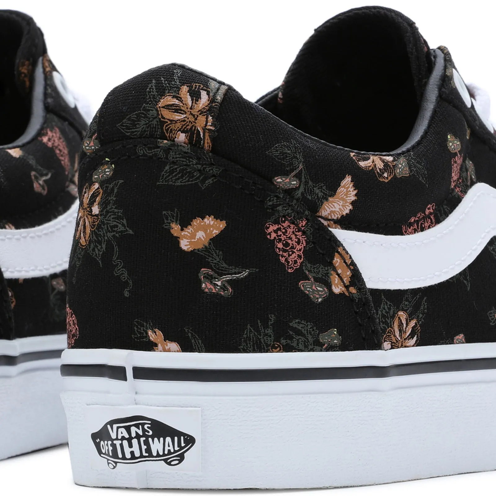 Vans Womens Ward Low Rise Lace  Up Retro Trainers